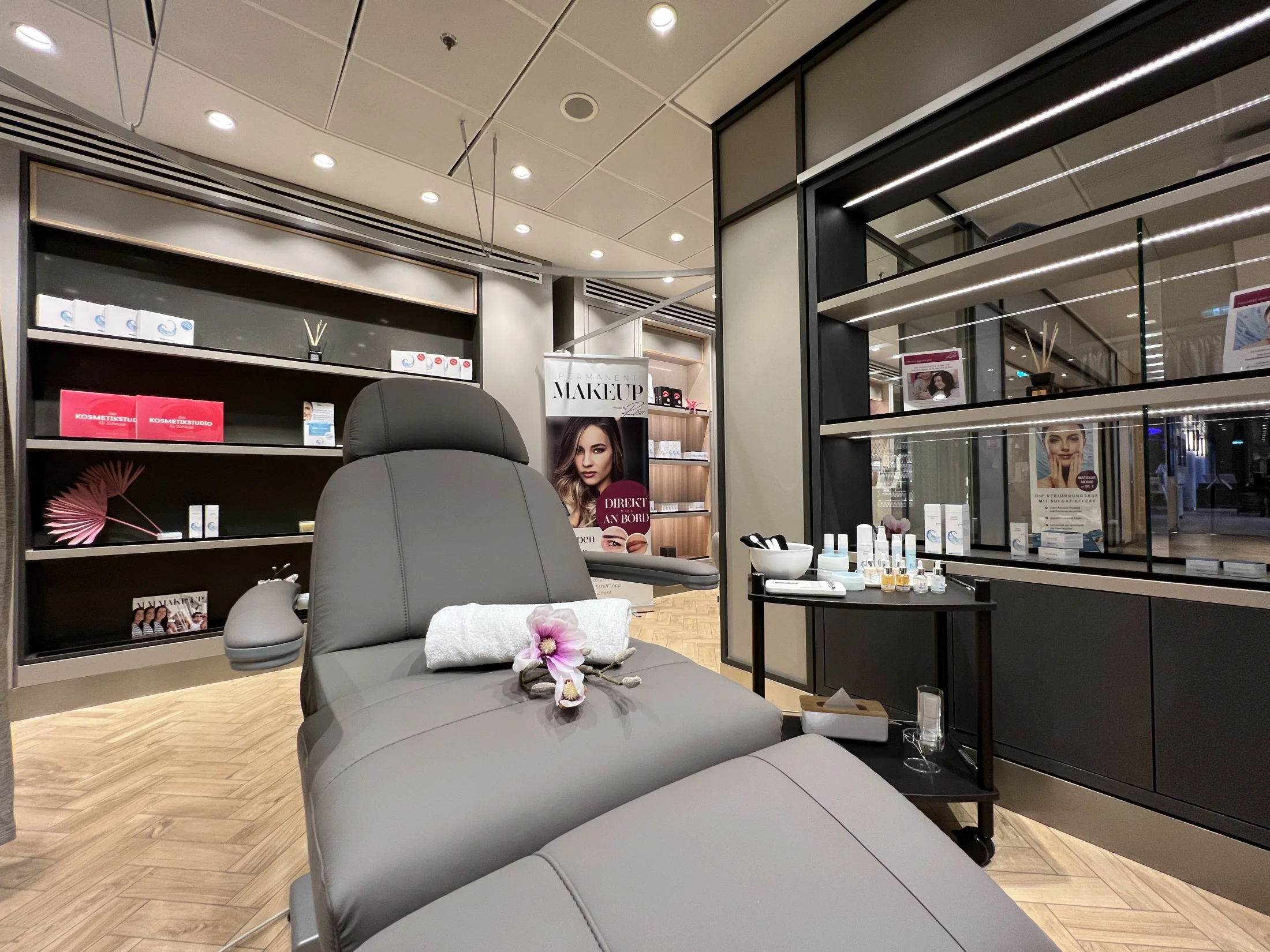 Behandlungsbereich für Permanent Make-up bei TUI Cruises